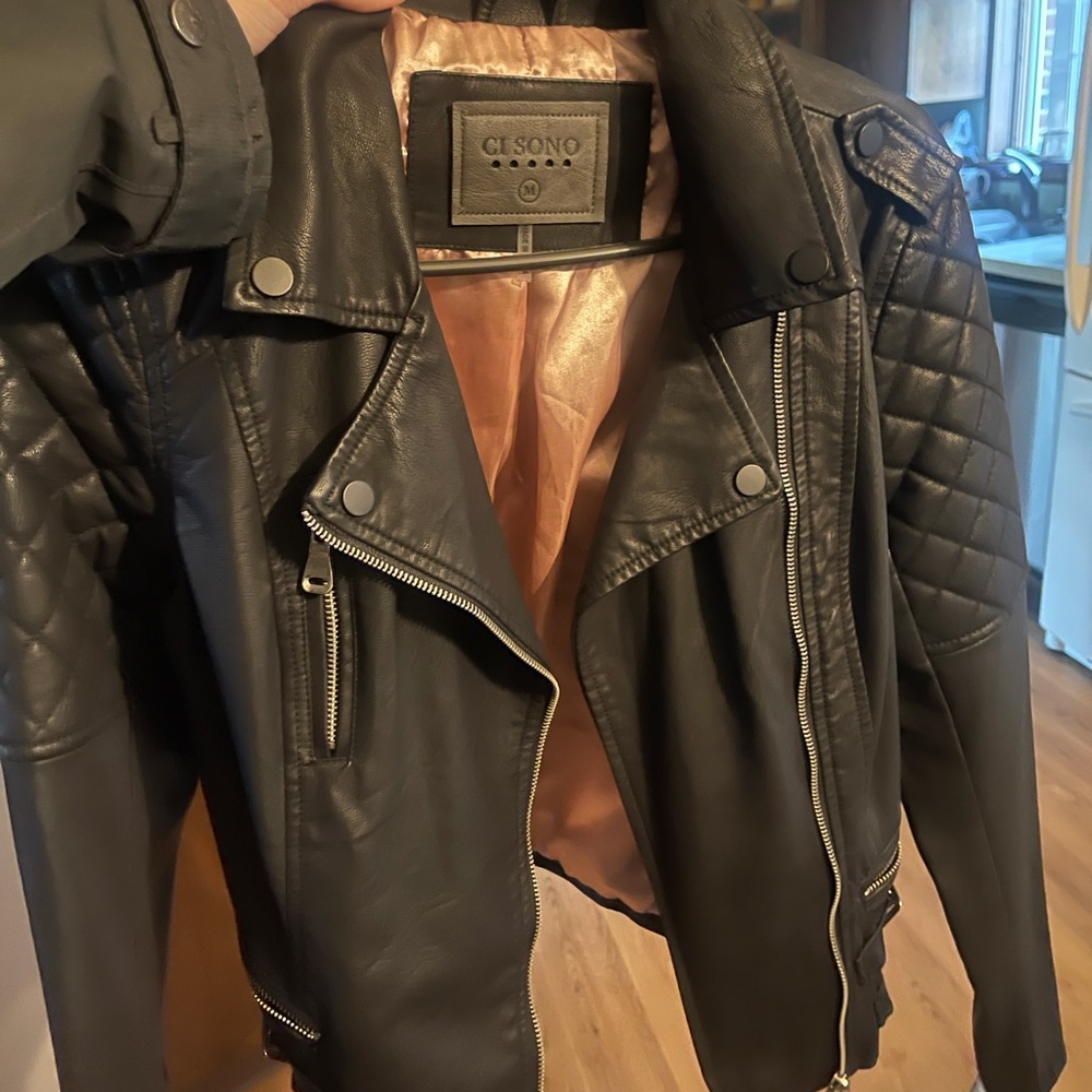 Women’s jacket CI SONO medium very cute! NWT!!